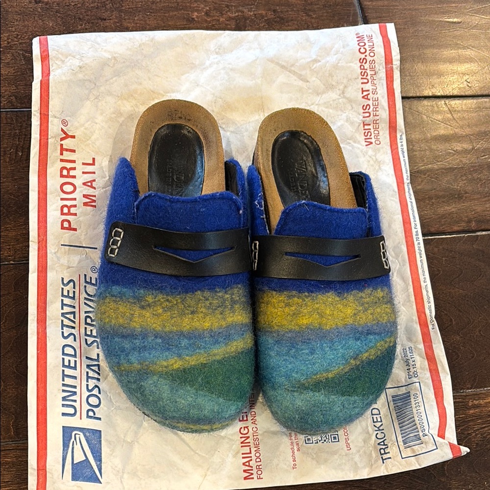 Clogs